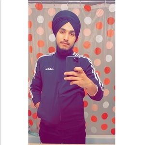 Meet your Posher, Amar